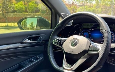 Volkswagen Golf VIII, 2022 год, 1 870 000 рублей, 6 фотография