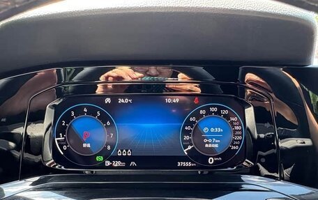 Volkswagen Golf VIII, 2022 год, 1 870 000 рублей, 12 фотография