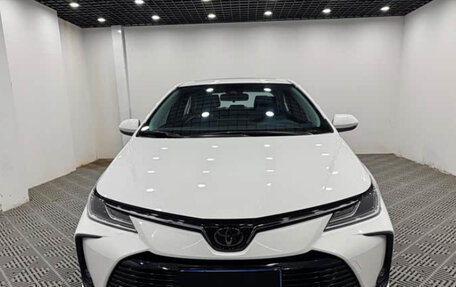 Toyota Corolla, 2021 год, 1 350 000 рублей, 2 фотография