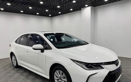 Toyota Corolla, 2021 год, 1 350 000 рублей, 3 фотография