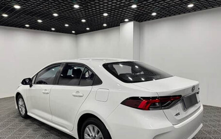 Toyota Corolla, 2021 год, 1 350 000 рублей, 6 фотография