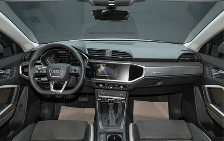 Audi Q3, 2023 год, 2 476 000 рублей, 9 фотография