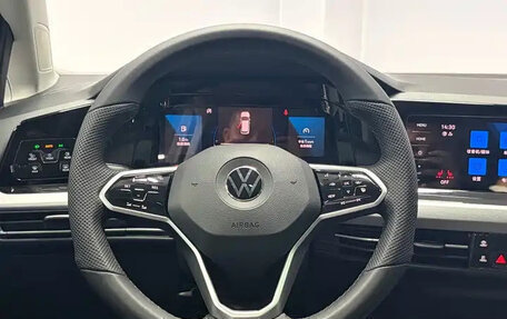 Volkswagen Golf VIII, 2023 год, 2 016 000 рублей, 13 фотография