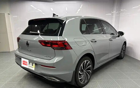 Volkswagen Golf VIII, 2023 год, 2 016 000 рублей, 4 фотография
