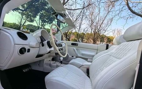Volkswagen Beetle, 2010 год, 1 660 333 рублей, 11 фотография
