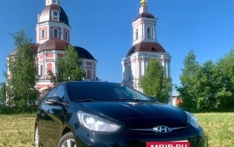 Hyundai Solaris II рестайлинг, 2011 год, 680 000 рублей, 1 фотография