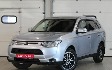 Mitsubishi Outlander III рестайлинг 3, 2013 год, 1 457 000 рублей, 1 фотография