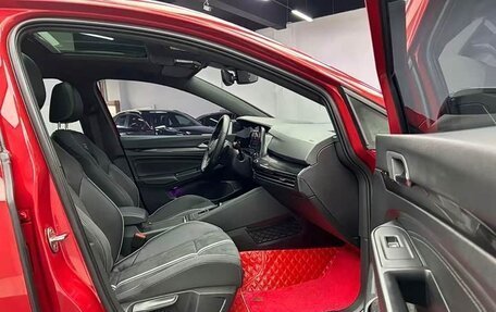 Volkswagen Golf VIII, 2022 год, 1 800 000 рублей, 10 фотография