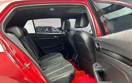 Volkswagen Golf VIII, 2022 год, 1 800 000 рублей, 13 фотография