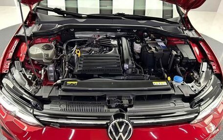 Volkswagen Golf VIII, 2022 год, 1 800 000 рублей, 17 фотография