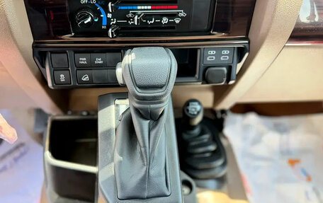 Toyota Land Cruiser 70, 2026 год, 8 850 000 рублей, 13 фотография