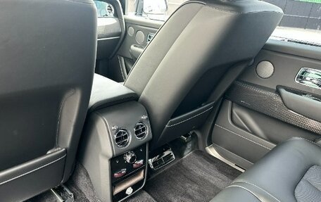 Rolls-Royce Cullinan, 2025 год, 55 000 000 рублей, 11 фотография