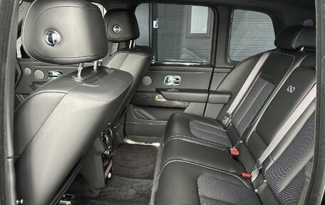 Rolls-Royce Cullinan, 2025 год, 55 000 000 рублей, 14 фотография