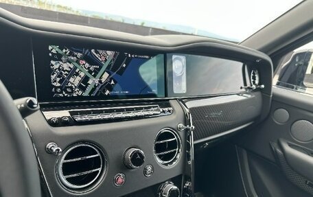 Rolls-Royce Cullinan, 2025 год, 55 000 000 рублей, 12 фотография