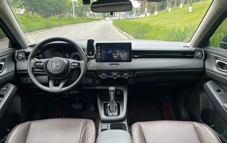 Honda Vezel, 2024 год, 1 826 000 рублей, 7 фотография
