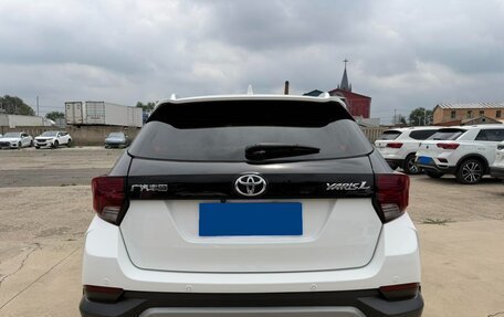 Toyota Yaris, 2022 год, 1 320 000 рублей, 6 фотография