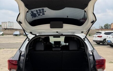 Toyota Yaris, 2022 год, 1 320 000 рублей, 8 фотография