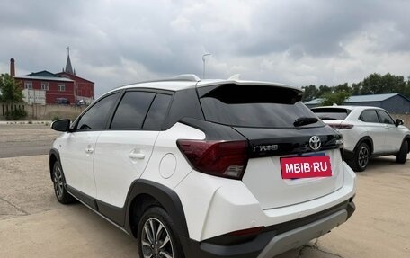 Toyota Yaris, 2022 год, 1 320 000 рублей, 5 фотография
