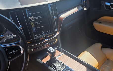 Volvo XC60 II, 2020 год, 3 500 000 рублей, 10 фотография