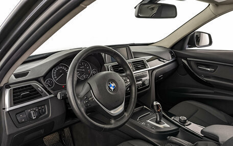 BMW 3 серия, 2018 год, 2 290 000 рублей, 15 фотография