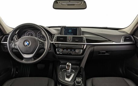 BMW 3 серия, 2018 год, 2 290 000 рублей, 14 фотография