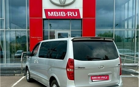 Hyundai Grand Starex Grand Starex I рестайлинг 2, 2010 год, 955 000 рублей, 7 фотография