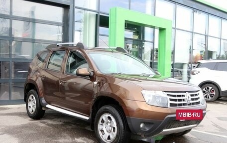 Renault Duster I рестайлинг, 2013 год, 711 000 рублей, 2 фотография