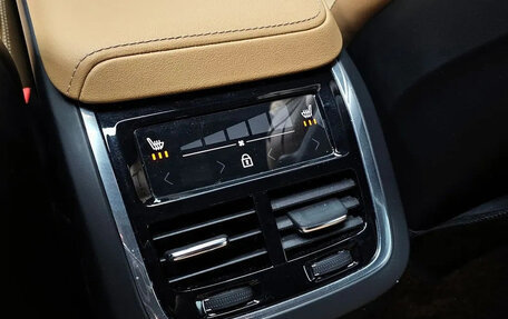 Volvo XC60 II, 2022 год, 4 800 000 рублей, 5 фотография
