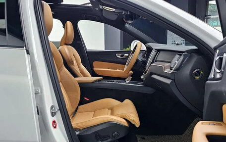 Volvo XC60 II, 2022 год, 4 800 000 рублей, 15 фотография