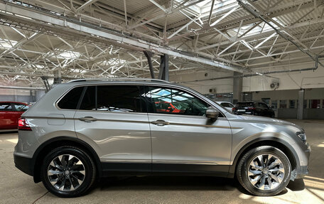 Volkswagen Tiguan II, 2018 год, 2 690 000 рублей, 4 фотография