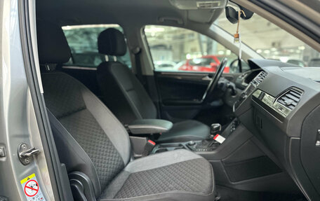 Volkswagen Tiguan II, 2018 год, 2 690 000 рублей, 17 фотография