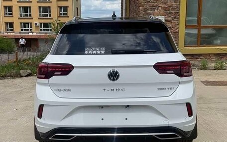 Volkswagen T-Roc I, 2022 год, 1 850 311 рублей, 2 фотография