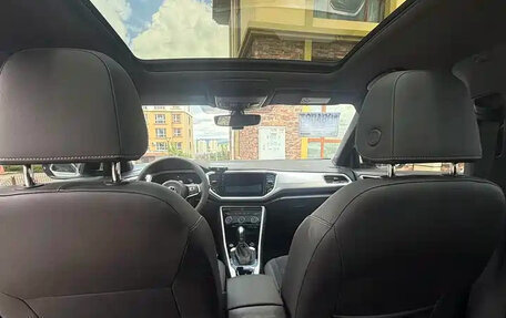 Volkswagen T-Roc I, 2022 год, 1 850 311 рублей, 7 фотография