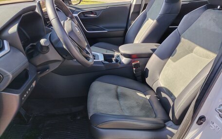 Toyota RAV4, 2025 год, 3 900 000 рублей, 11 фотография