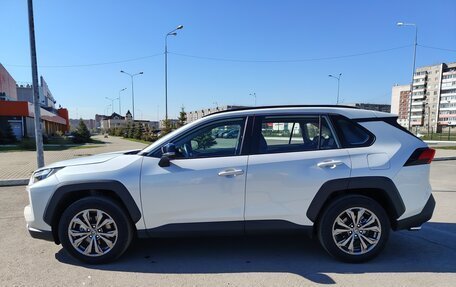 Toyota RAV4, 2025 год, 3 900 000 рублей, 7 фотография
