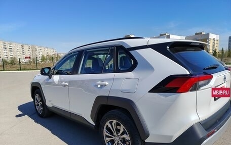 Toyota RAV4, 2025 год, 3 900 000 рублей, 18 фотография