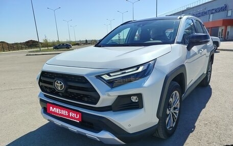 Toyota RAV4, 2025 год, 3 900 000 рублей, 22 фотография