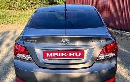 Hyundai Solaris II рестайлинг, 2013 год, 700 000 рублей, 2 фотография
