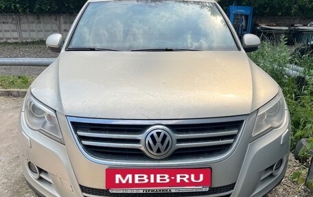 Volkswagen Tiguan I, 2011 год, 815 000 рублей, 2 фотография