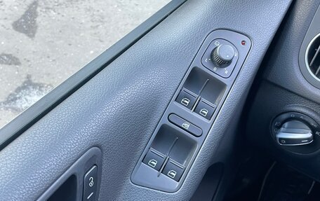 Volkswagen Tiguan I, 2010 год, 945 000 рублей, 21 фотография