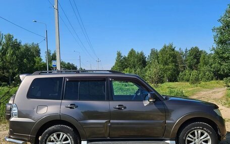 Mitsubishi Pajero IV, 2011 год, 2 100 000 рублей, 3 фотография