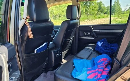Mitsubishi Pajero IV, 2011 год, 2 100 000 рублей, 11 фотография