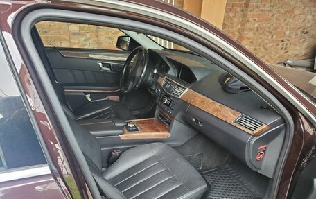 Mercedes-Benz E-Класс, 2012 год, 1 580 000 рублей, 6 фотография