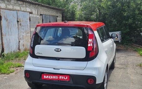 KIA Soul II рестайлинг, 2018 год, 1 700 000 рублей, 4 фотография