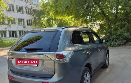 Mitsubishi Outlander III рестайлинг 3, 2012 год, 1 490 000 рублей, 4 фотография