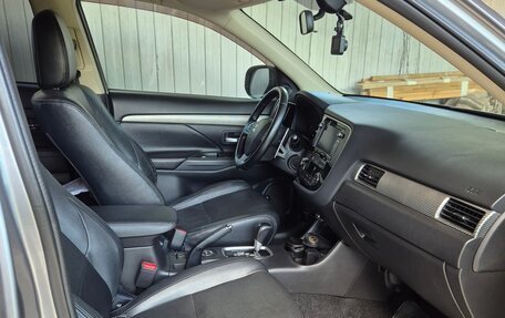 Mitsubishi Outlander III рестайлинг 3, 2012 год, 1 490 000 рублей, 9 фотография