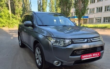 Mitsubishi Outlander III рестайлинг 3, 2012 год, 1 490 000 рублей, 3 фотография