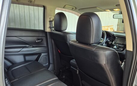 Mitsubishi Outlander III рестайлинг 3, 2012 год, 1 490 000 рублей, 23 фотография