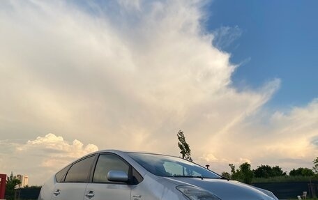 Toyota Prius, 2006 год, 635 000 рублей, 3 фотография