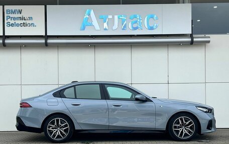 BMW 5 серия, 2025 год, 7 890 000 рублей, 7 фотография